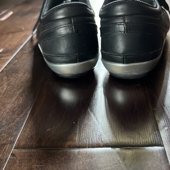 Like new Lacoste black men shoes - Picture 4 of 6